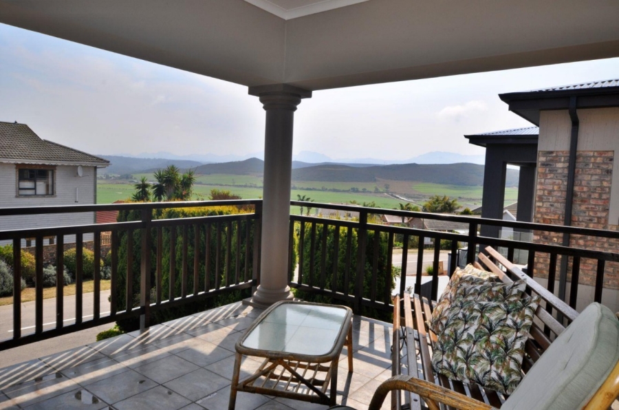 4 Bedroom Property for Sale in Fraaiuitsig Western Cape